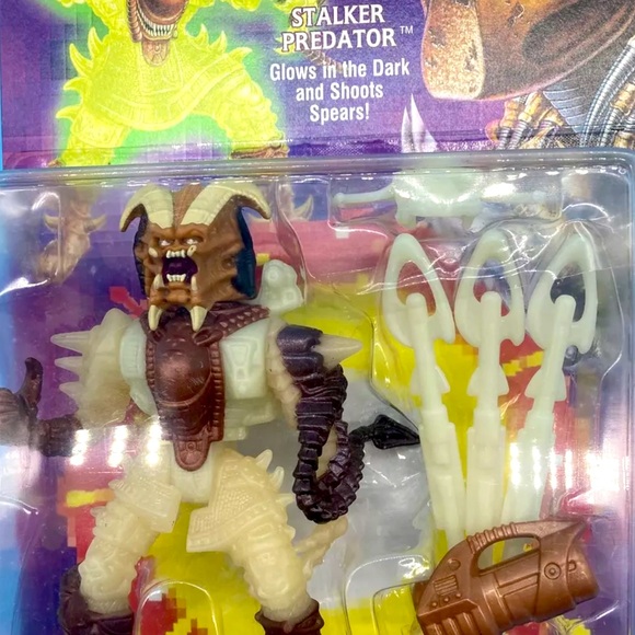 Kenner Predators (3) - Picture 5 of 8